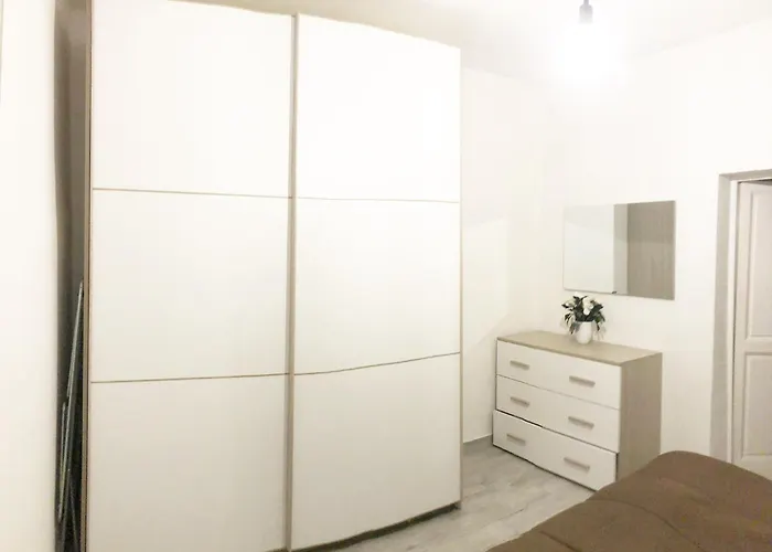 Sbirciamare By Zoom In Earth